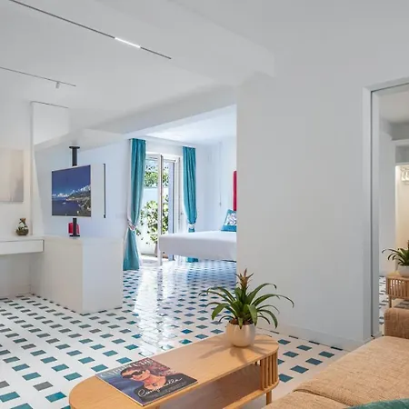 Villa Coralia Luxury Suite In Sorrento, Italia *