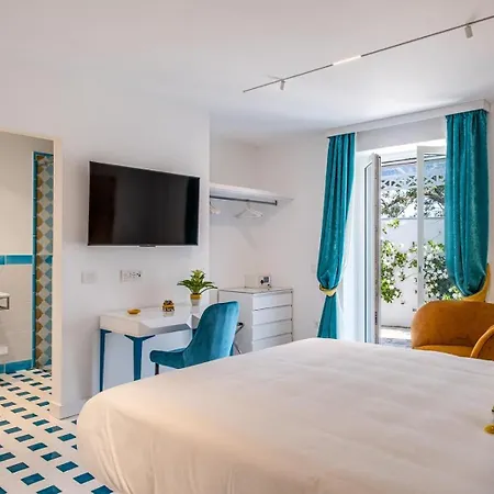 Villa Coralia Luxury Suite In Sorrento, Italia Вілла