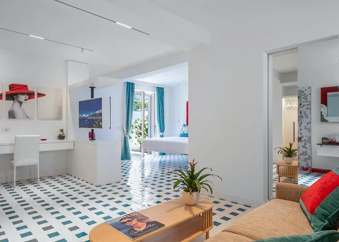 Villa Coralia Sorrento, Luxury Suite In Amalfi Coast, Italia *